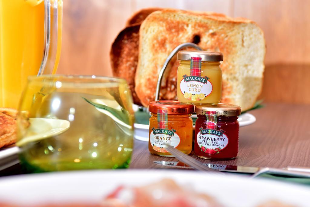 The Townhouse Aberfeldy - Rooms & Breakfast المظهر الخارجي الصورة